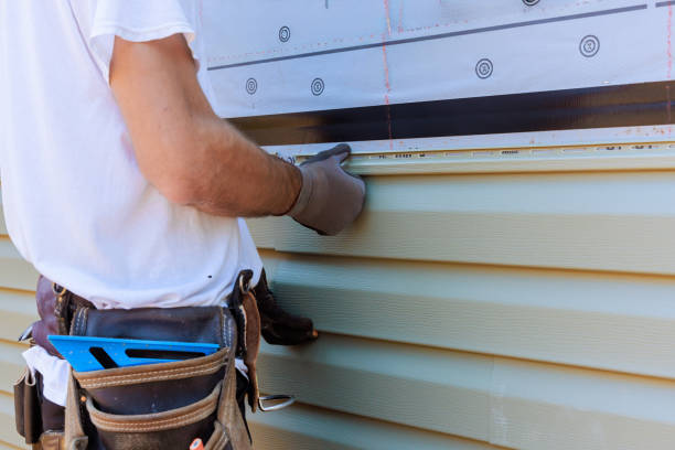 Trusted Emergency Siding Repair service in Bloomingdale, FL - Squared Siding
